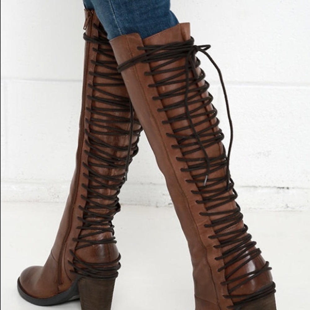 Like NEW Steve Madden Rikter Boots